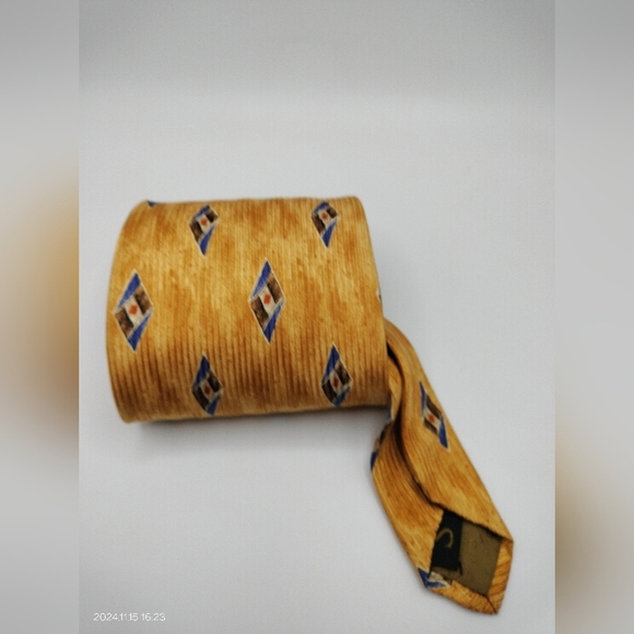 Robert Talbot Studio 100% Silk Gold Mustard Yellow Geometric Pattern Hand Sewn - Picture 1 of 7